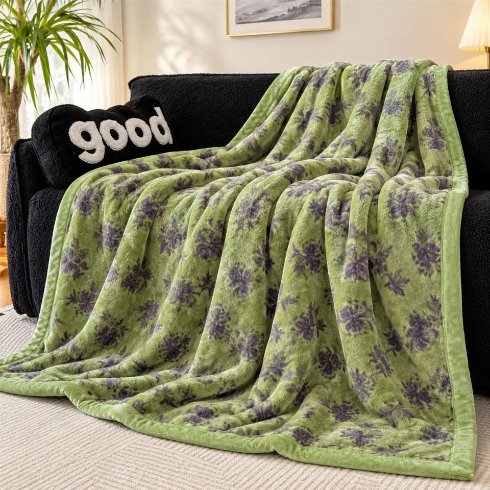 Green Thickened Raschel Blanket Green Thickened Raschel Blanket