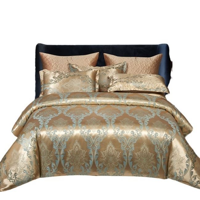 Polyester Comforter Set